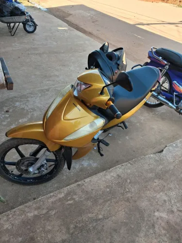 Vendo honda biz 2011 