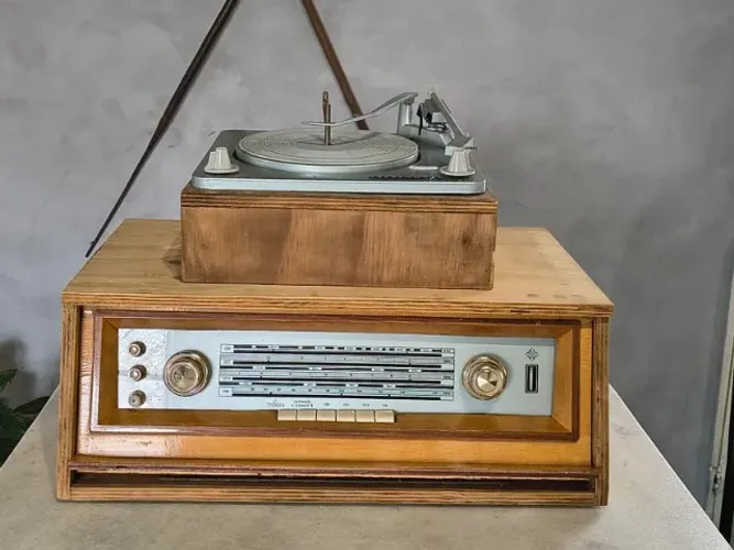 Vitrola Telefunken Melodia Mattinata III COMPLETA Receiver + Toca Discos