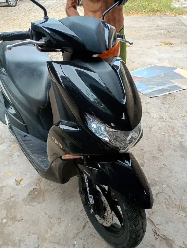 Yamaha fluo 125