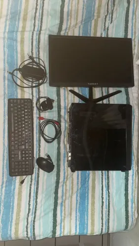 Monitor e Computador 
