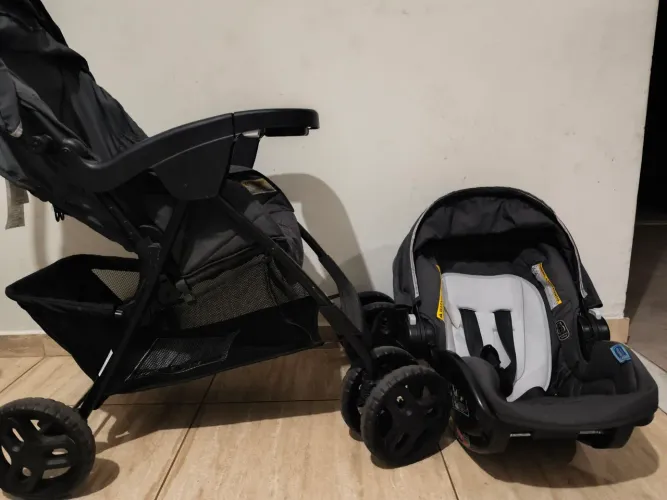 Carrinho Bebe + bebê conforto Graco