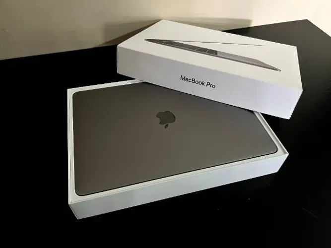 MacBook Pro i7 1TB 16GB