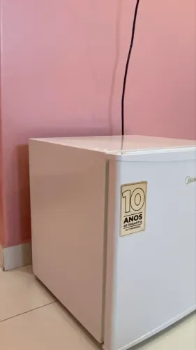 Frigobar 45 L seminovo