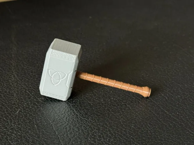 Imã decorativo mjolnir martelo do Thor