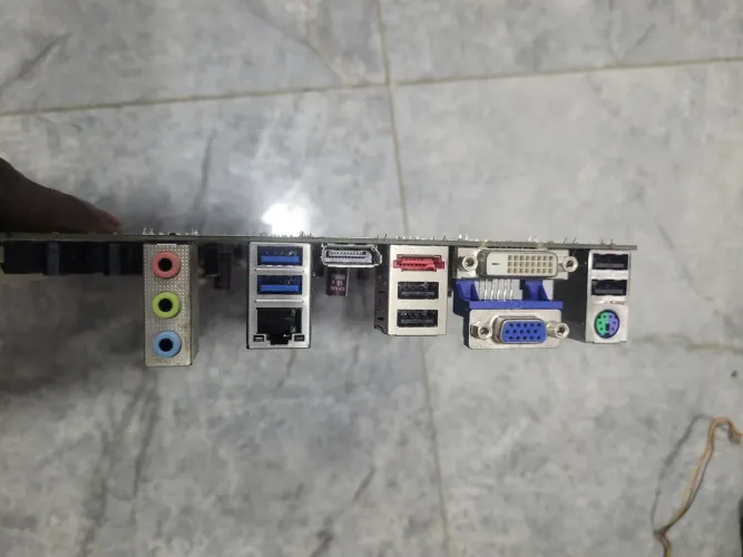 Placa Mãe Pos-piq77cl 4x Slots Mem Socket 1155 - I3 I5 I7