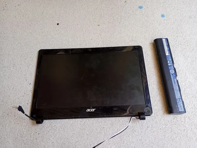 Tela notebook Acer 11,5 polegadas e bateria dele