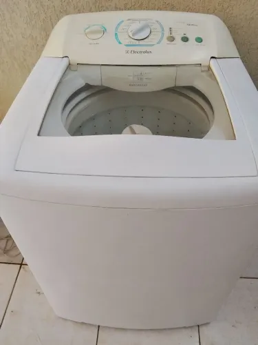 Máquina de lavar roupa Electrolux 12 kilos 