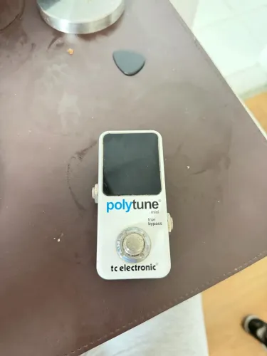 Pedal afinador Tc Eletronics Polytune Mini