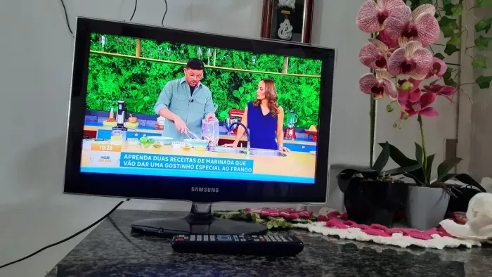 Monitor Tv Samsung 22 polegadas com conversor integrado