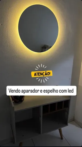 Vendo aparador com espelho de led