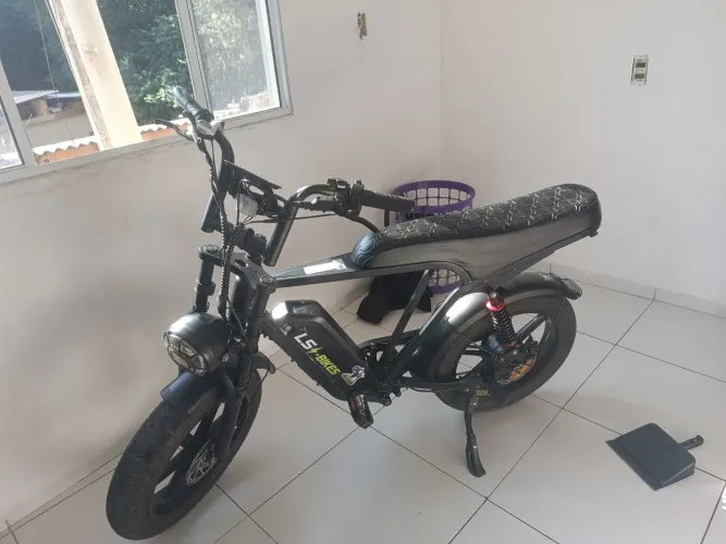 BIKE ELÉTRICA V10 MAX 250km NOVA