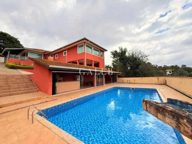 Imóvel à venda em Atibaia-SP: Casa com 4 quartos, 4 suítes, 3 salas e 428,37 m² de área no