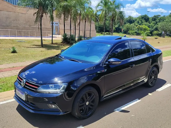 Volkswagen Jetta Comfortline 1.4 TSI 16V 4P Aut. 2017
