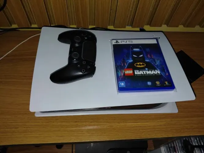 PS5 FAT com Leitor de Disco + 1 Controle Original + HD Externo 1TB + 3 Jogos à Escolha