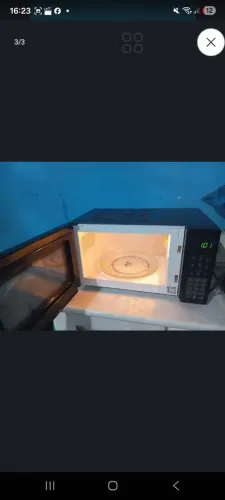 Micro-ondas 22 litros mundial semi novo preto