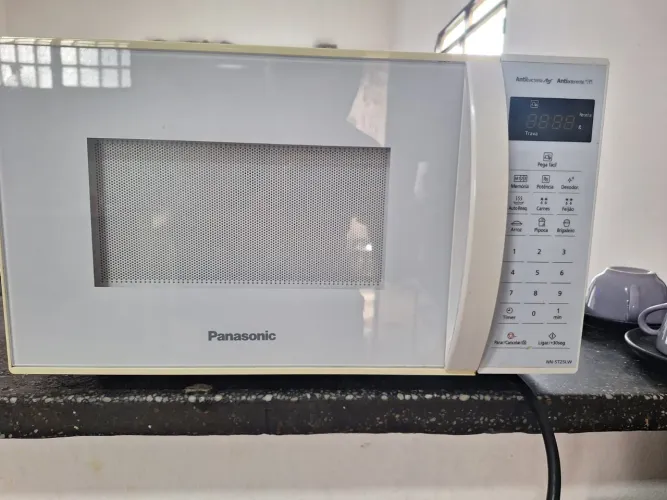 Forno de micro-ondas Panasonic de 21 litros