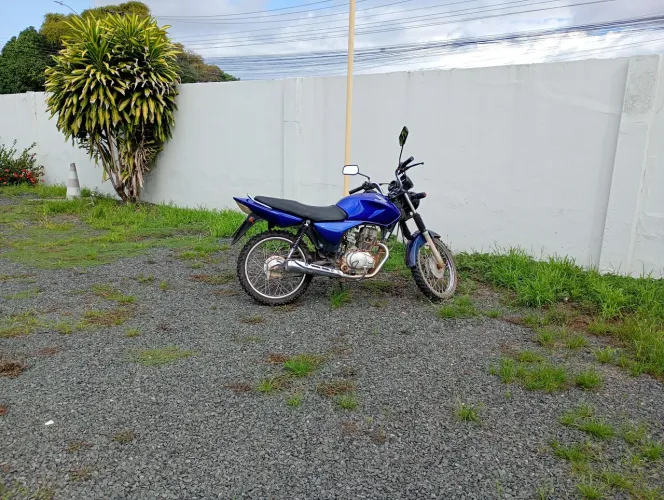 Vende-se uma cg titan és 9200 reais