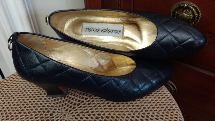 Sapato feminino preto da marca Márcia Kolanian , número 35