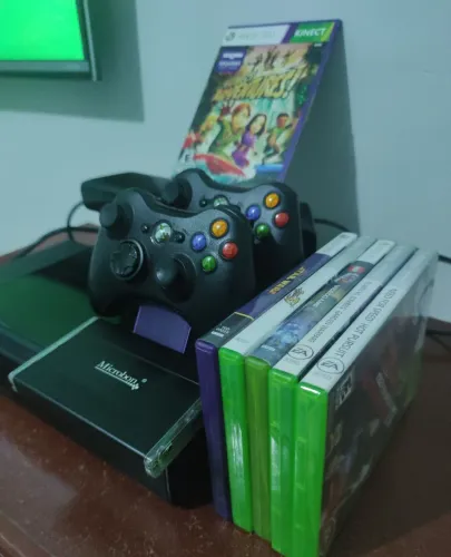 Xbox 360 Original (2014) Lacrado De Fábrica + 2 Controles + HD 500GB com 68 Jogos