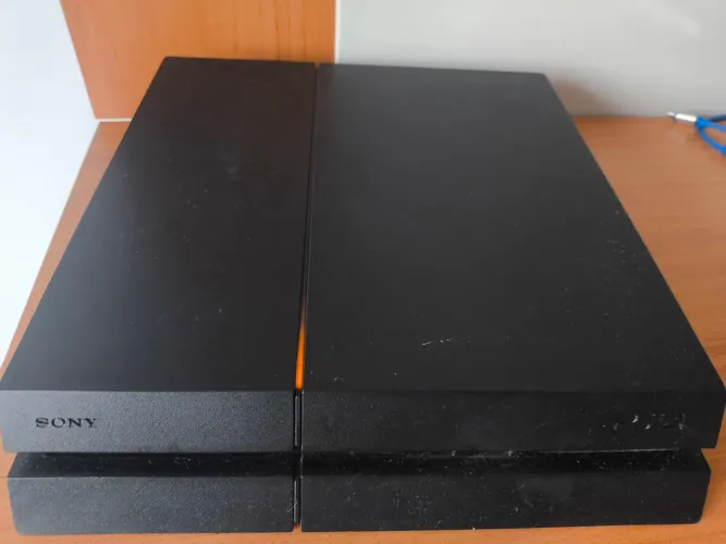 Playstation 4 usado - desapego