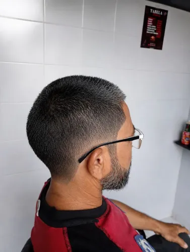 Corte de Cabelo Masculino - Barbearia Louzeiro | Centro