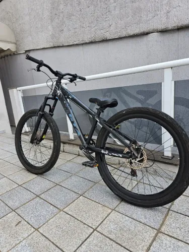 Bicicleta Aro 26 GTA Quadro Alumínio Cambio 7 Marchas