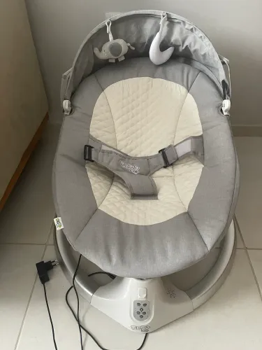 Cadeira de balanço elétrica