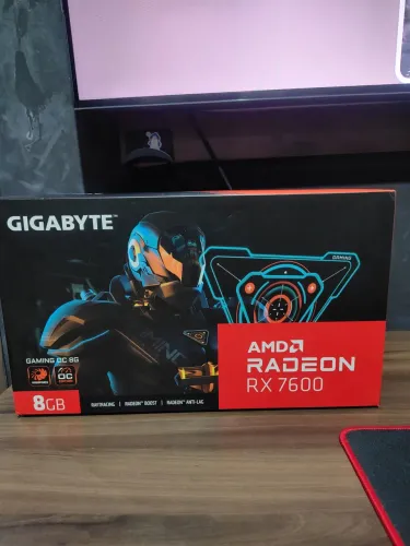 AMD RADEON RX 7600