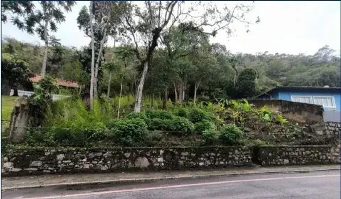 Terreno com 10.560m² localizado na Avenida Barão do Rio Branco