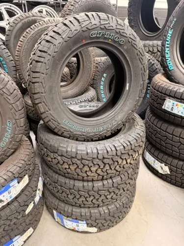 Pneus 205 70R15 Comforser CF1100