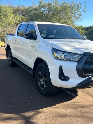 Toyota Hilux CD SR 4X4 2.8 TDI Diesel Aut. 2024
