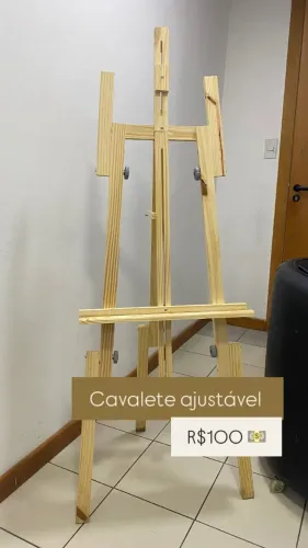 Cavalete de madeira ajustável