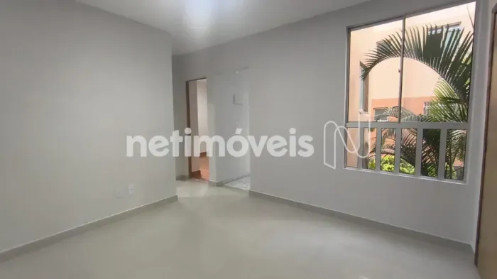 Apartamento Reformado de 2 Quartos no Residencial Juliana Life