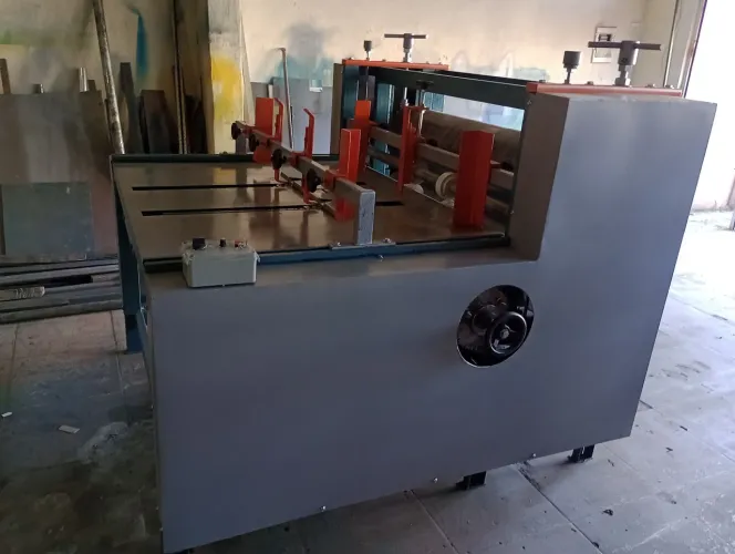 Corte e vinco rotativa 1200 de boca
