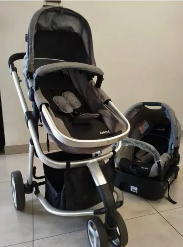 Carrinho de Bebe Safety 1St - impecável. Carrinho, bebe conforto e moises. R$750,00.