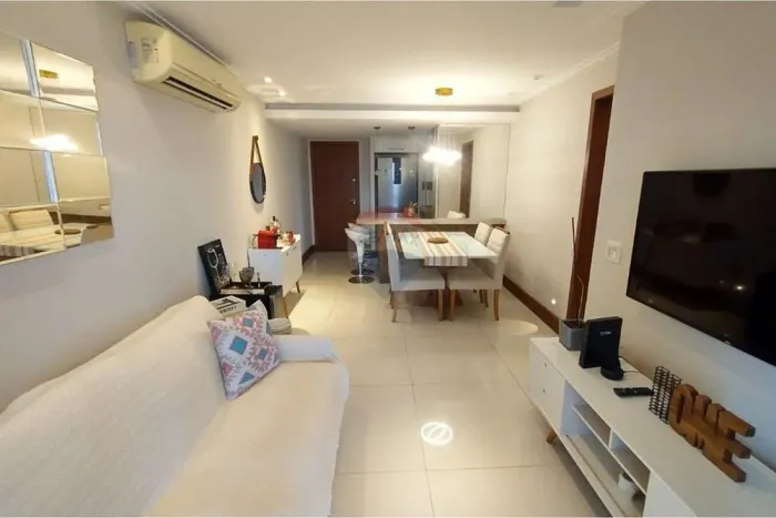 Apartamento reformado 2 quartos!