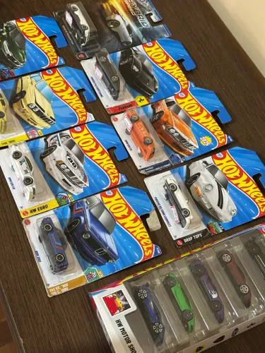 Miniaturas Hot Wheels Pack Ferrari F40 BMW