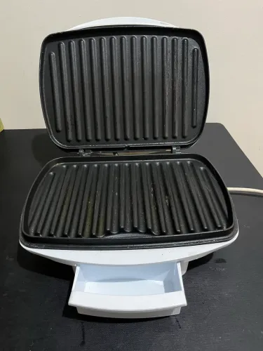 Grill Elétrico Britânia 