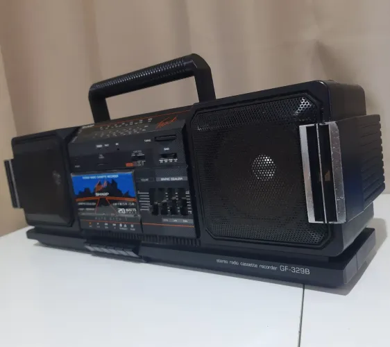 Som SHARP rádio antigo toca fita RELIQUIA BOMBOX funcionando 40 anos