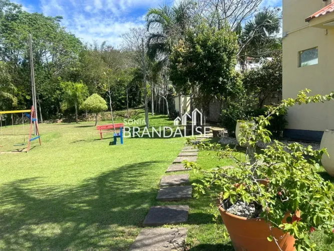 Excelente Oportunidade em CONDOMINIO FECHADO!