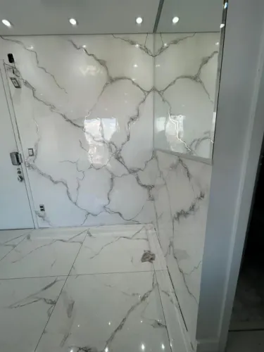 ? BANHEIRO COM EFEITO MÁRMORE - Sofisticação sem gastar muito!