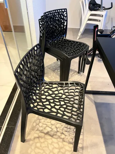 Conjunto Mesa 4 lugares - MDF Preto + 4 cadeiras 