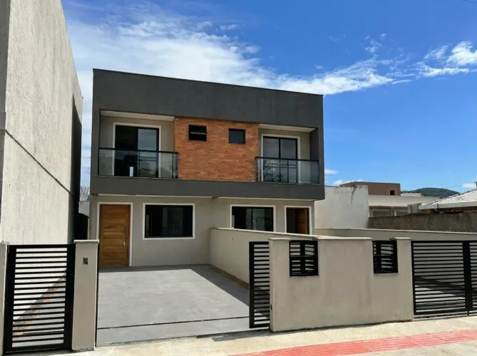 Sobrado para Venda em Palhoça, Bela Vista, 2 dormitórios, 2 suítes, 3 banheiros, 1 vaga