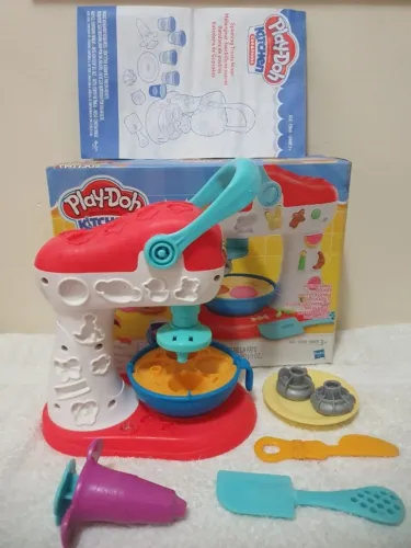 Batedeira de cupcakes Play doh com caixa e acessórios