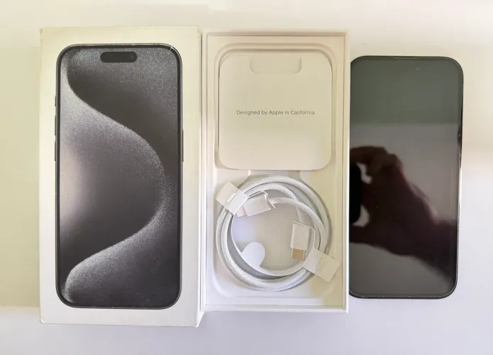 iPhone 15 Pro 256GB Titânio Preto Completo na Caixa Original