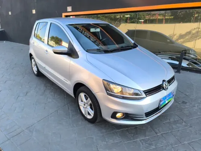 Volkswagen Fox Highline 1.6 Flex 16V 5P 2015