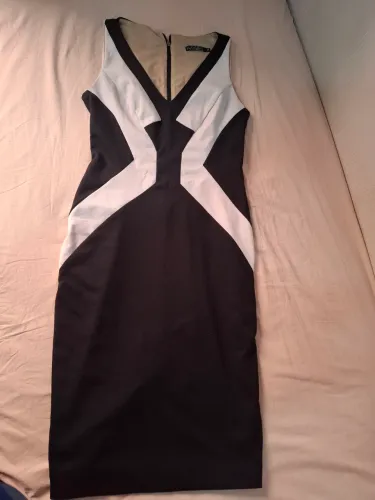Vestido preto com branco midi