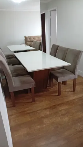 Mesa de Jantar 6 lugares com Tampo de Vidro