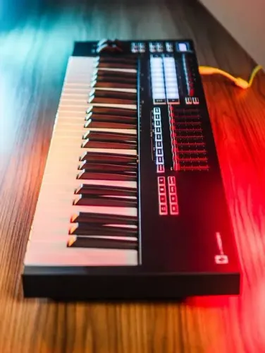 Novation MK3 49 Teclas
