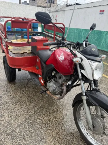 Triciclo Fusco Gás 8, CG160 C/ Cardan, 2018, Baixa KM, Pronta P/ Faturar. 12X no cartão